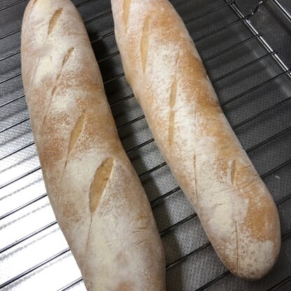 思い出のパン、パーネトスカーノ。食べやすいようにフランスパン形で作りました。レシピ、ありがとうございます。